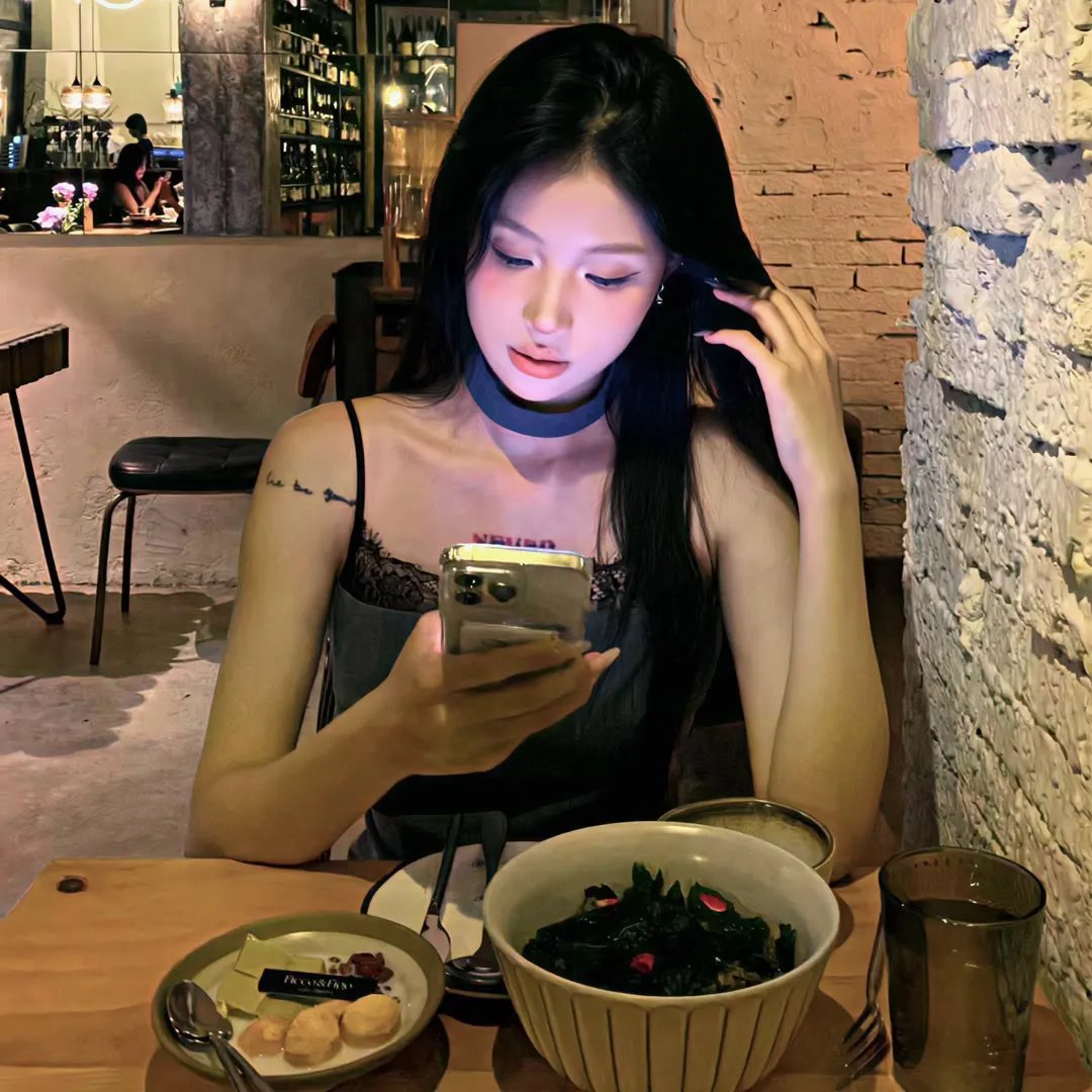 笼里的女人 海报